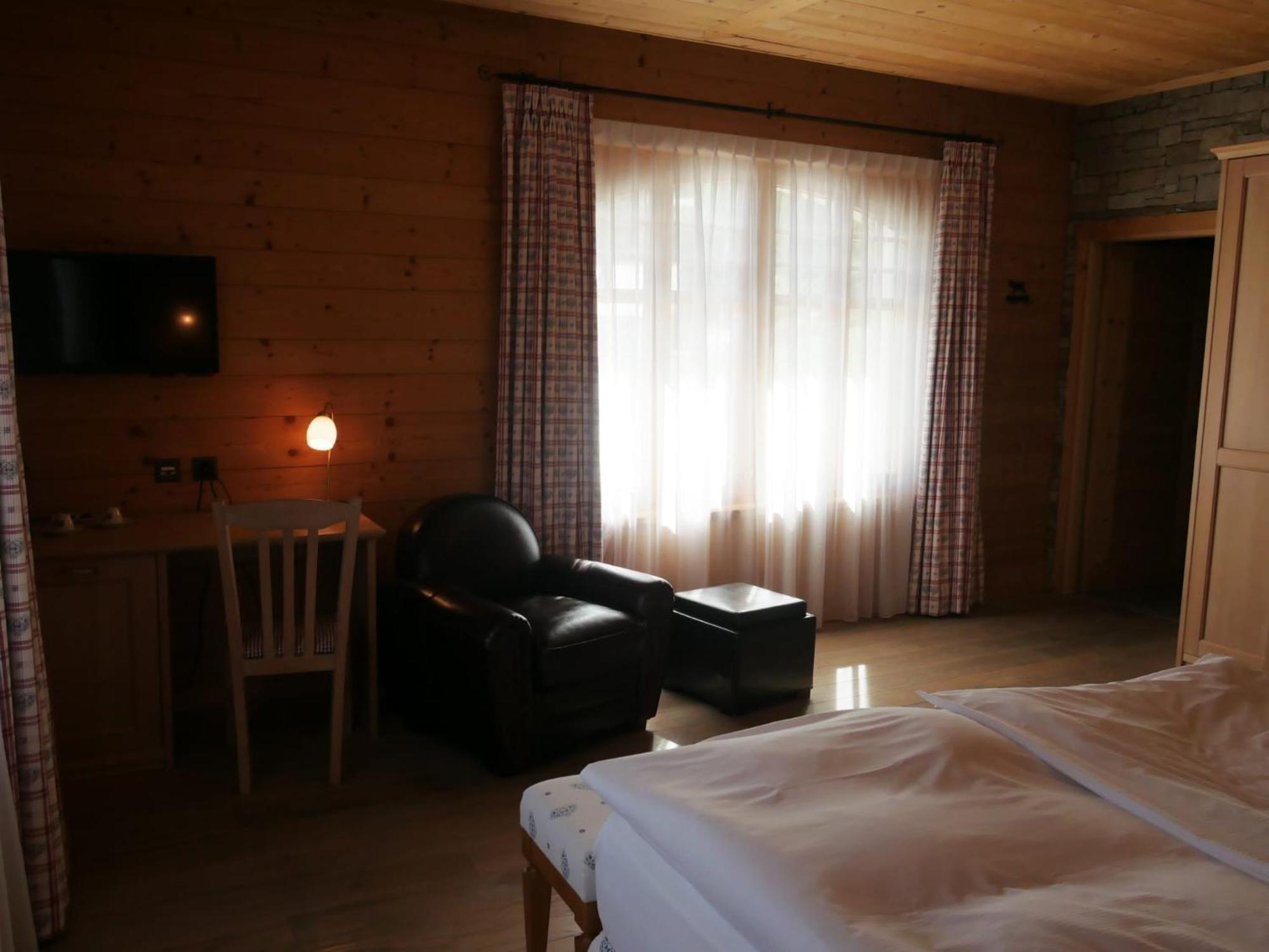 Between Boutique Hotel Chamoson Bagian luar foto