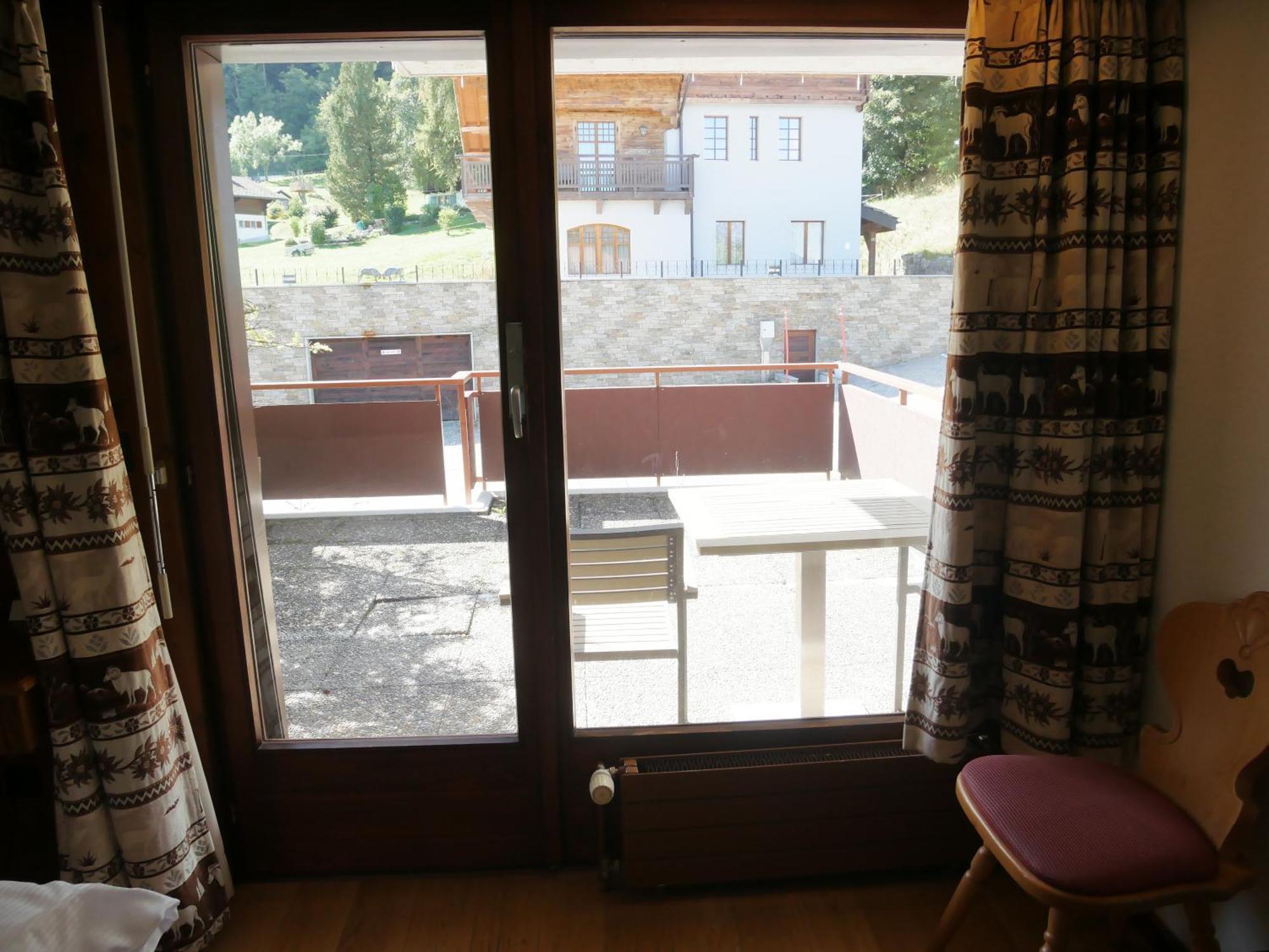 Between Boutique Hotel Chamoson Bagian luar foto